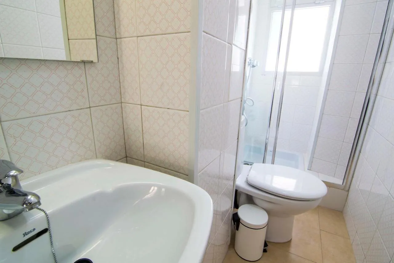 Letmalaga Economy Compas Apartment 0*, Malaga